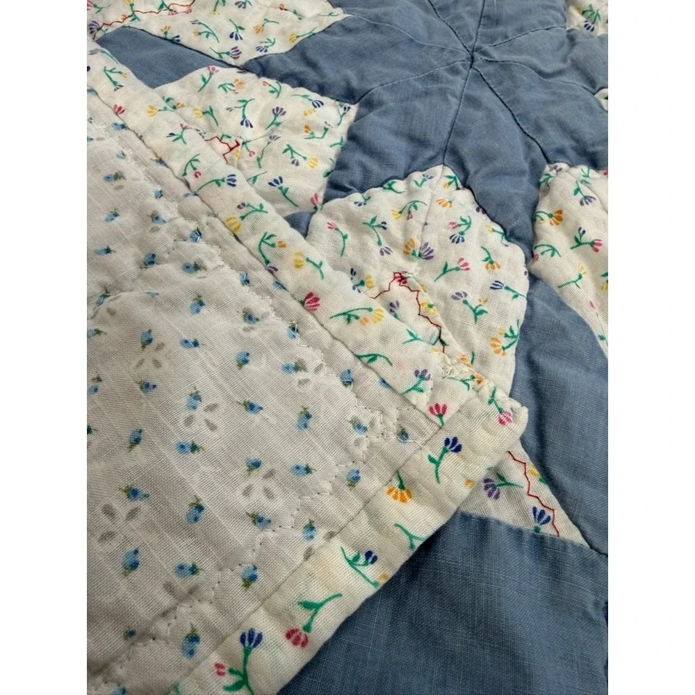 VTG Blue Star Patchwork Quilt Floral Print Cotton Farmhouse Throw 80 X 68 FLAWS